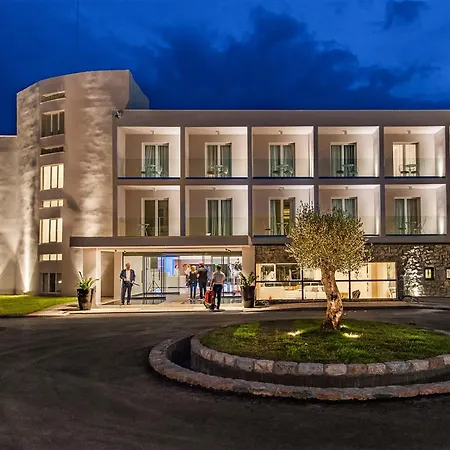 Amaronda & Hotel Eretria (Evia)