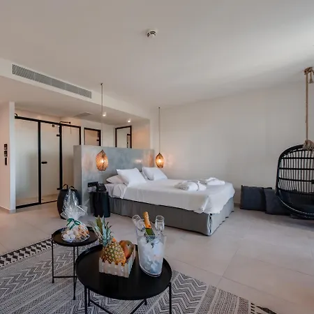 Amaronda & Hotel 4*