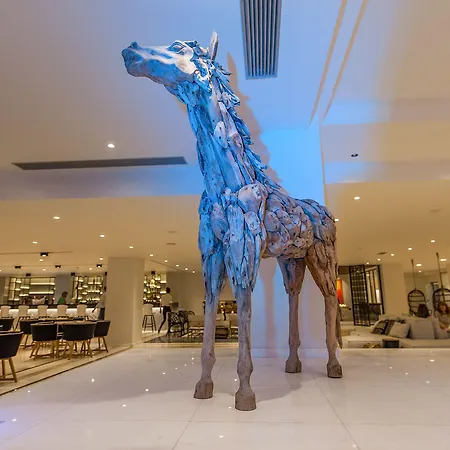 Amaronda & Hotel 4*