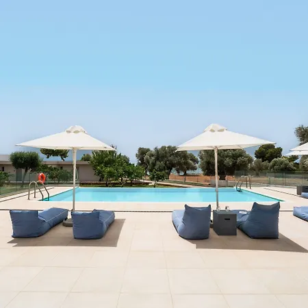 Amaronda & 4* Erétria