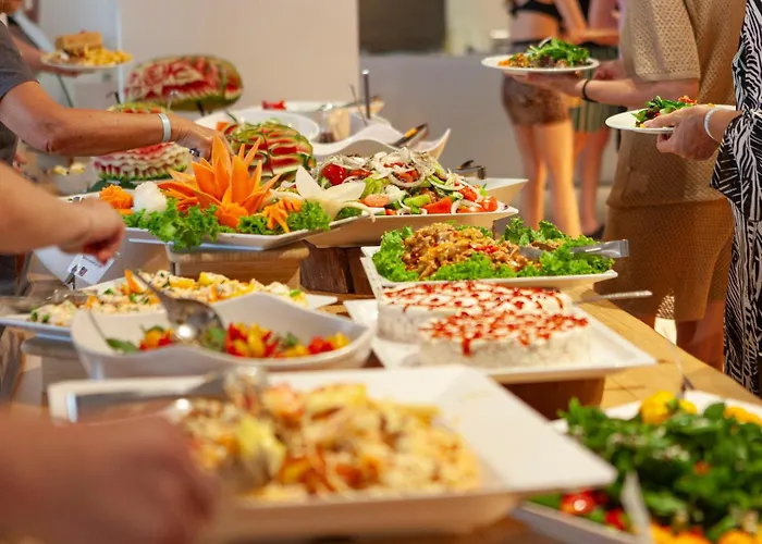 Amaronda & Ξενοδοχείο 4*