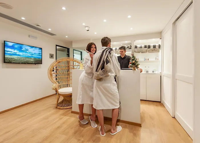 Amaronda & 4* Ερέτρια