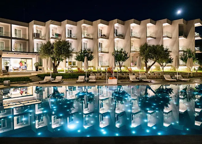 Amaronda & Ξενοδοχείο Ερέτρια