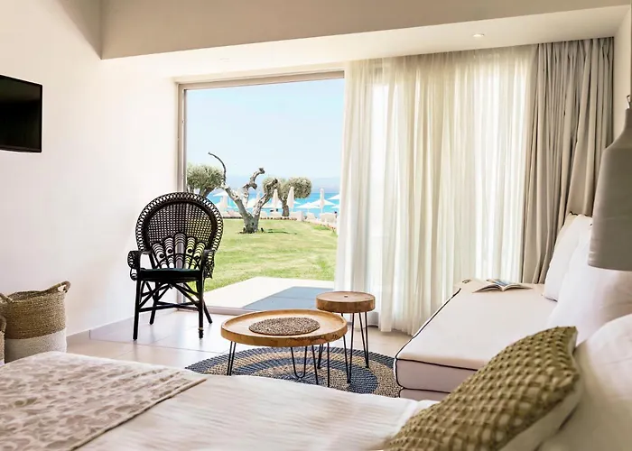 Amaronda & Ξενοδοχείο 4*